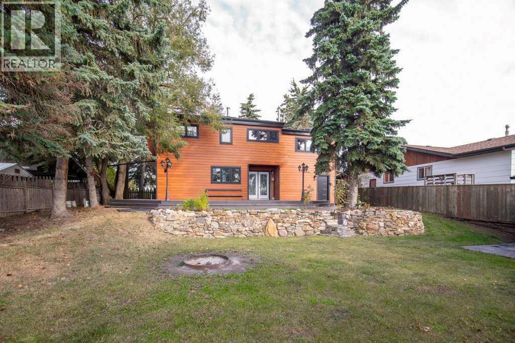 Listing photo – 130 Westview Drive, Sylvan Lake