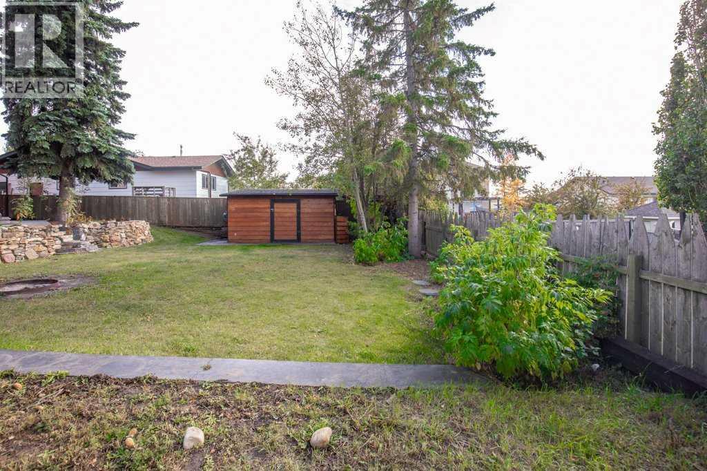 Listing photo – 130 Westview Drive, Sylvan Lake