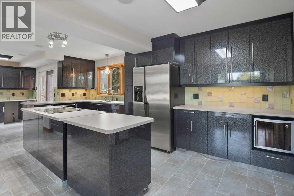 Listing photo – 130 Westview Drive, Sylvan Lake