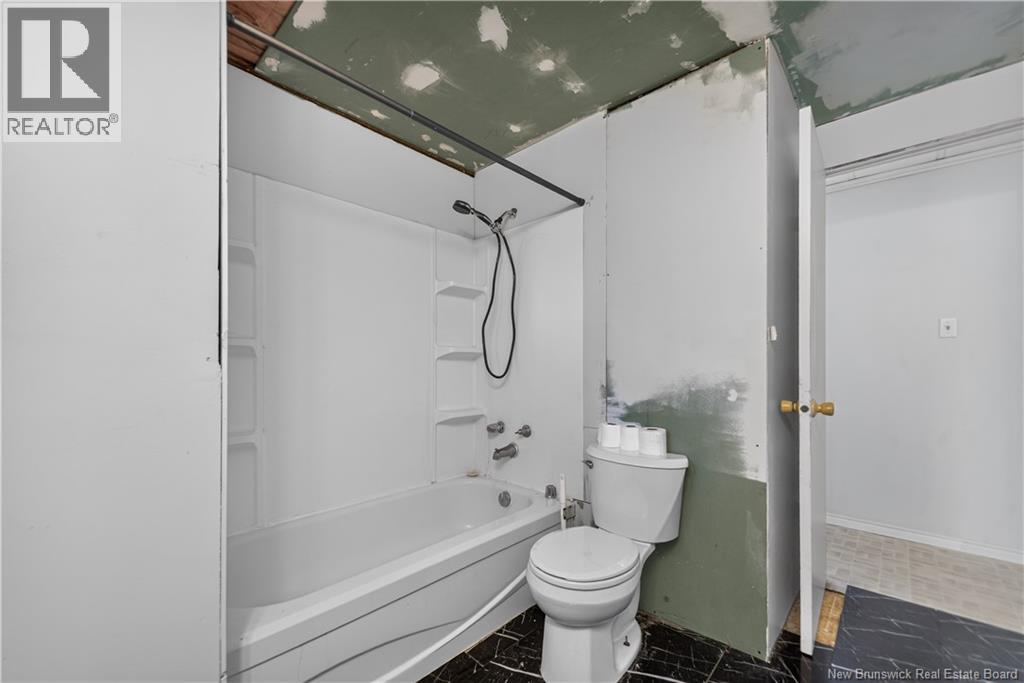 12 Allain Street - 16