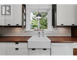 2 Red Oak Drive, Wasaga Beach, ON L9Z1J5 Photo 18