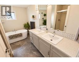 8214 87a Street, Grande Prairie, AB T8X0R7 Photo 17