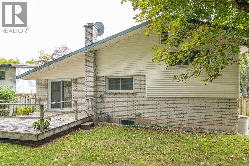 132 FOREST HILL Drive, Kitchener — photo 10