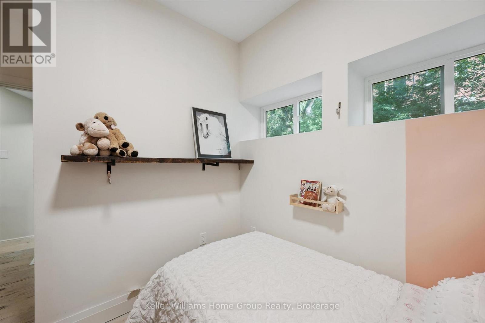 37 ARTHUR STREET N - Image 26