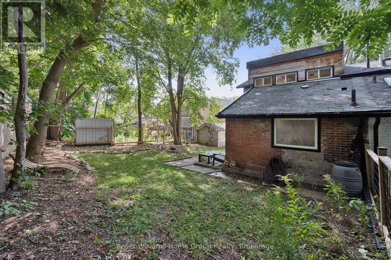 37 ARTHUR STREET N - Image 32