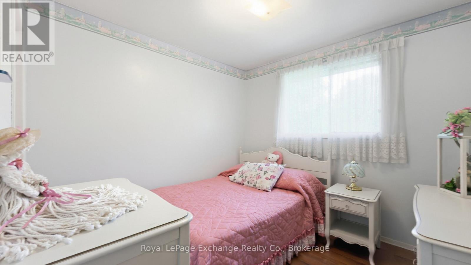 313 SPRUCE CRESCENT - 18