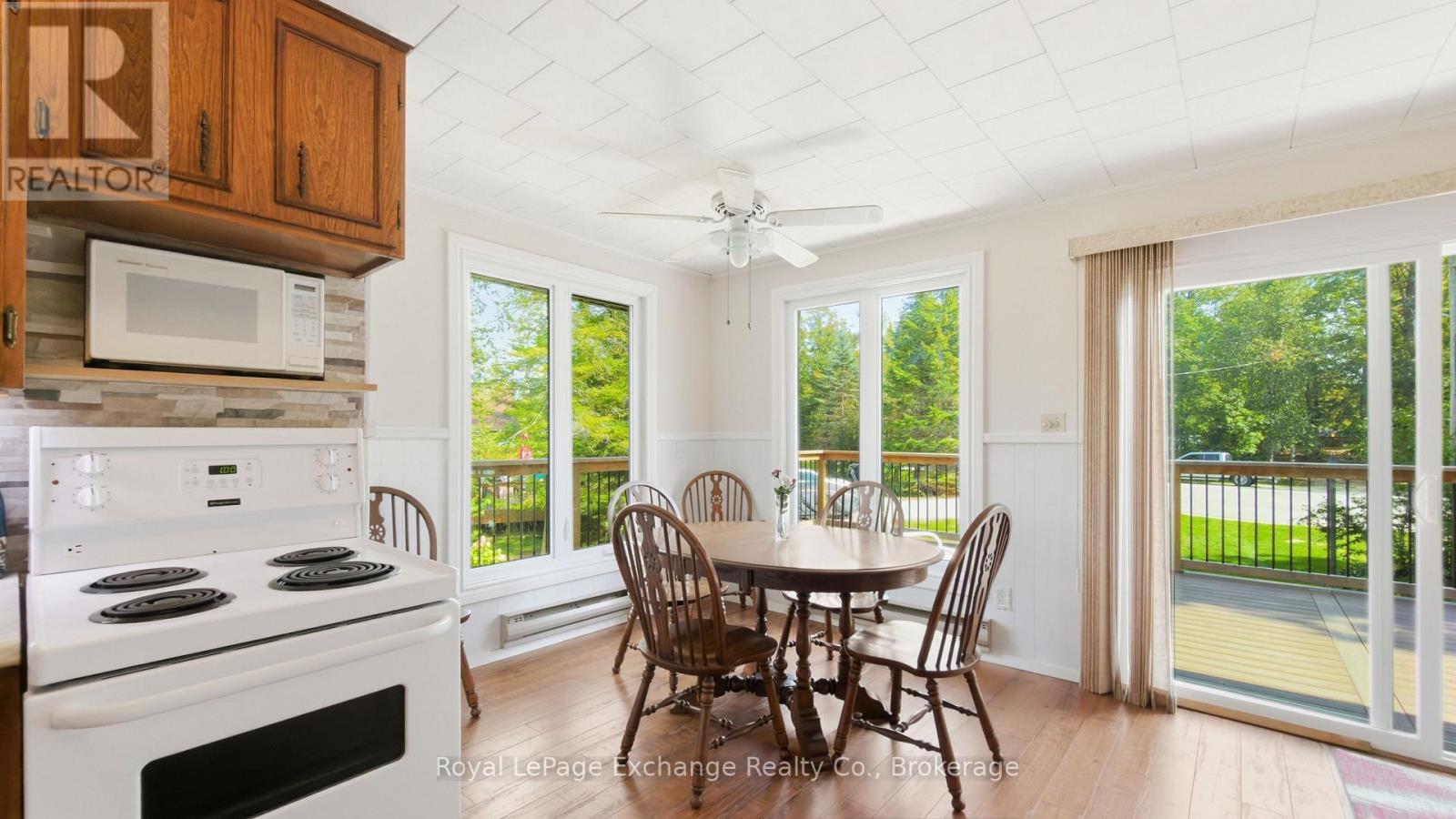 313 SPRUCE CRESCENT - 24