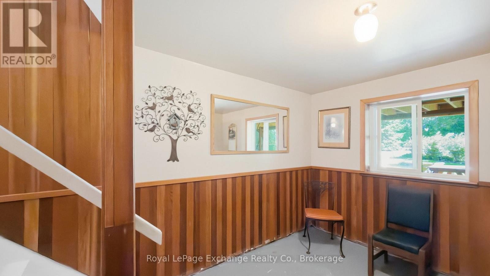 313 SPRUCE CRESCENT - 31