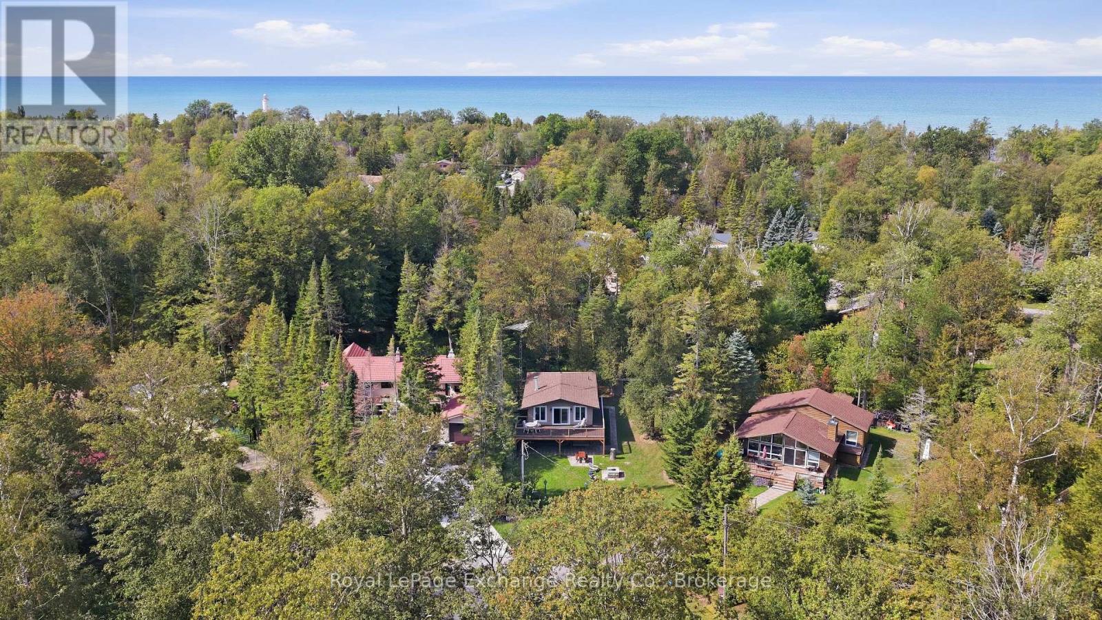 313 SPRUCE CRESCENT - 5