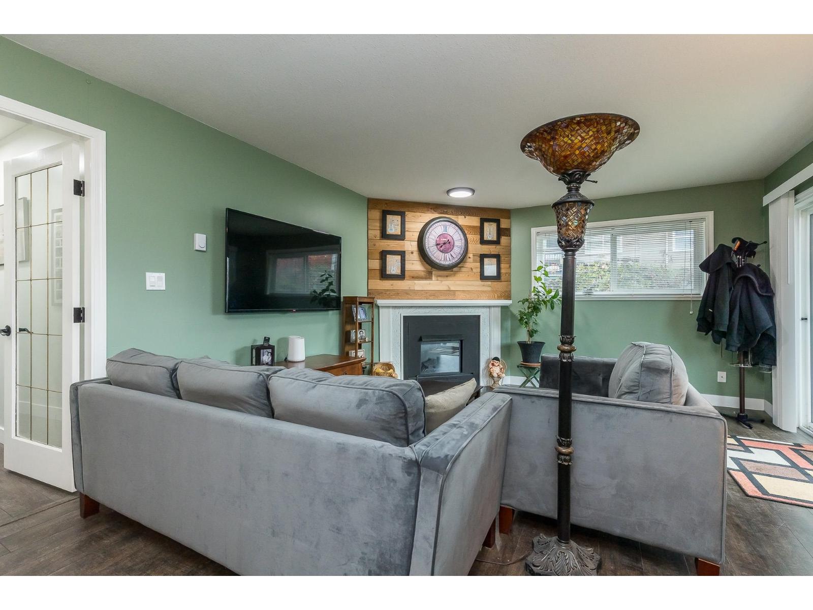 101 46033 CHILLIWACK CENTRAL ROAD, Chilliwack Proper South