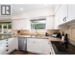 510 Evergreen Place, North Vancouver, BC V7N2Z2 Photo 9