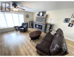15 Twomey Drive thumbnail 22