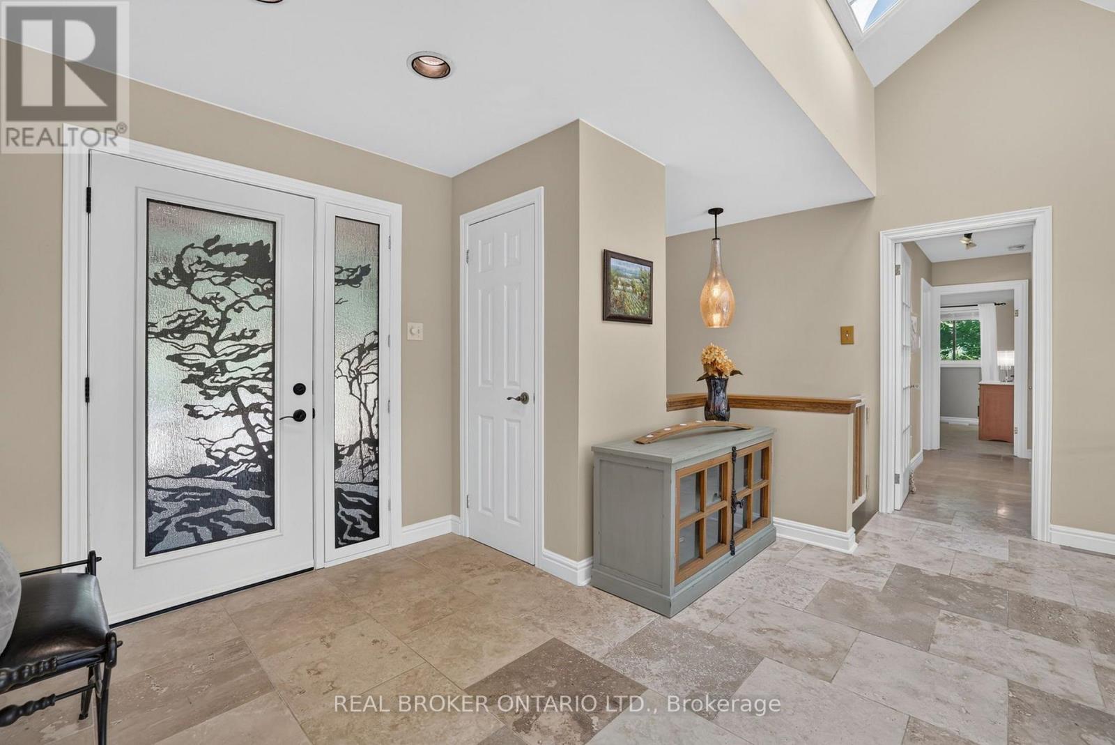 20417 CENTRE STREET, East Gwillimbury (Mt Albert) — photo 5