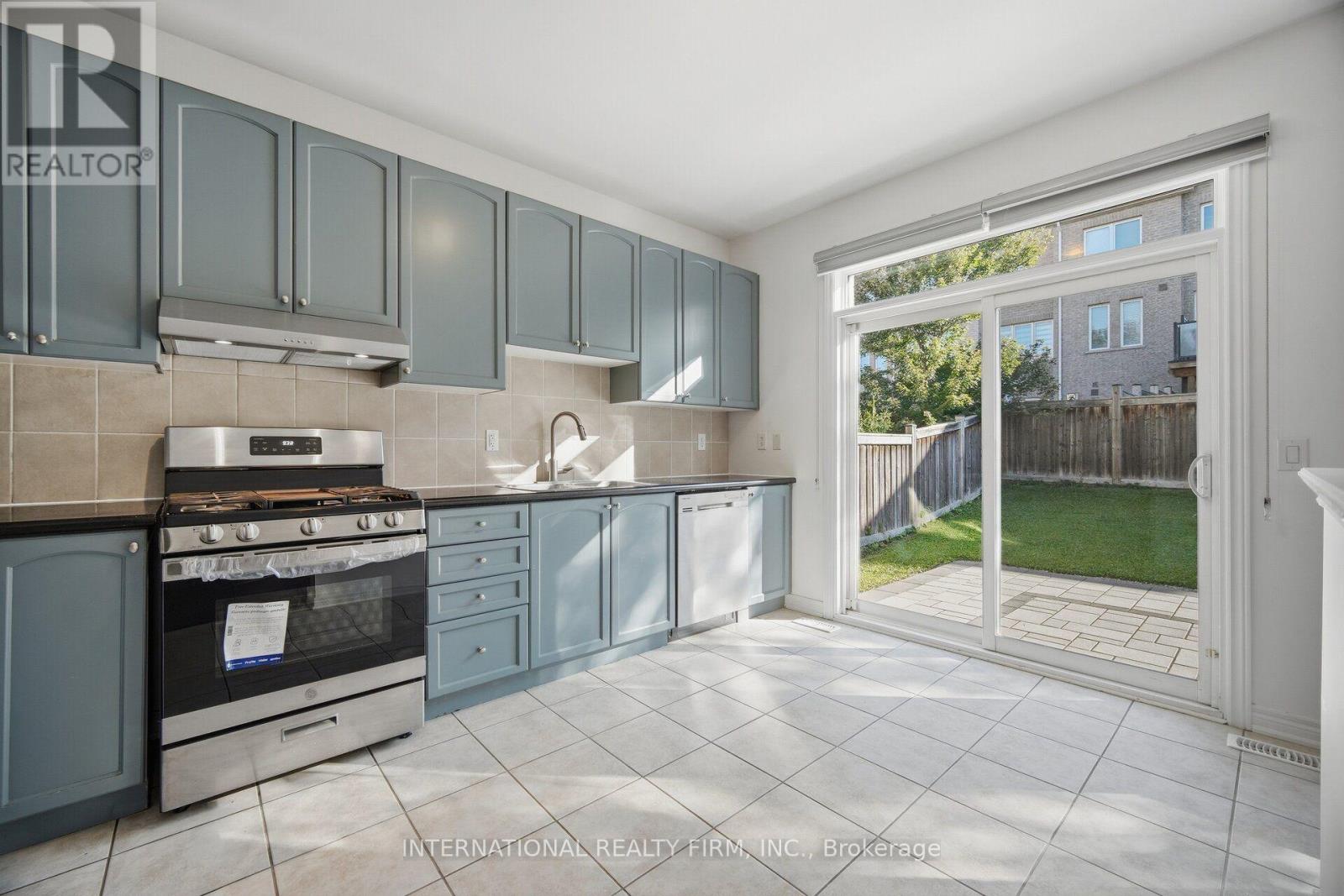 11 LADY GWILLIM AVENUE, East Gwillimbury — photo 12