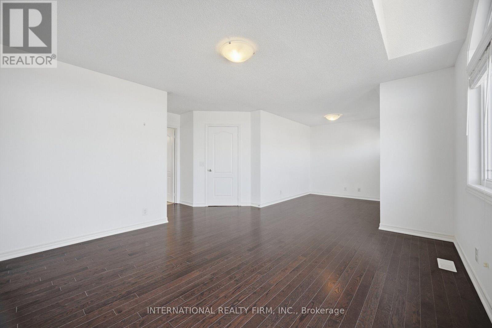 11 LADY GWILLIM AVENUE - 20