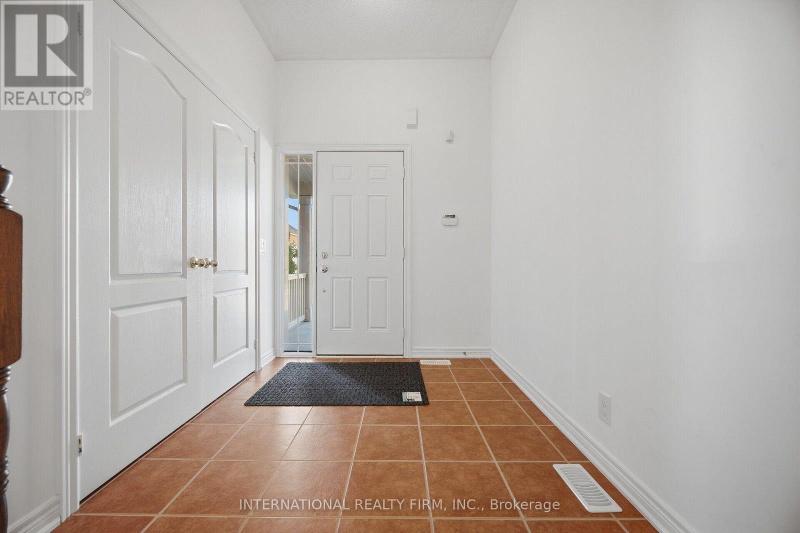 11 LADY GWILLIM AVENUE, East Gwillimbury — photo 8