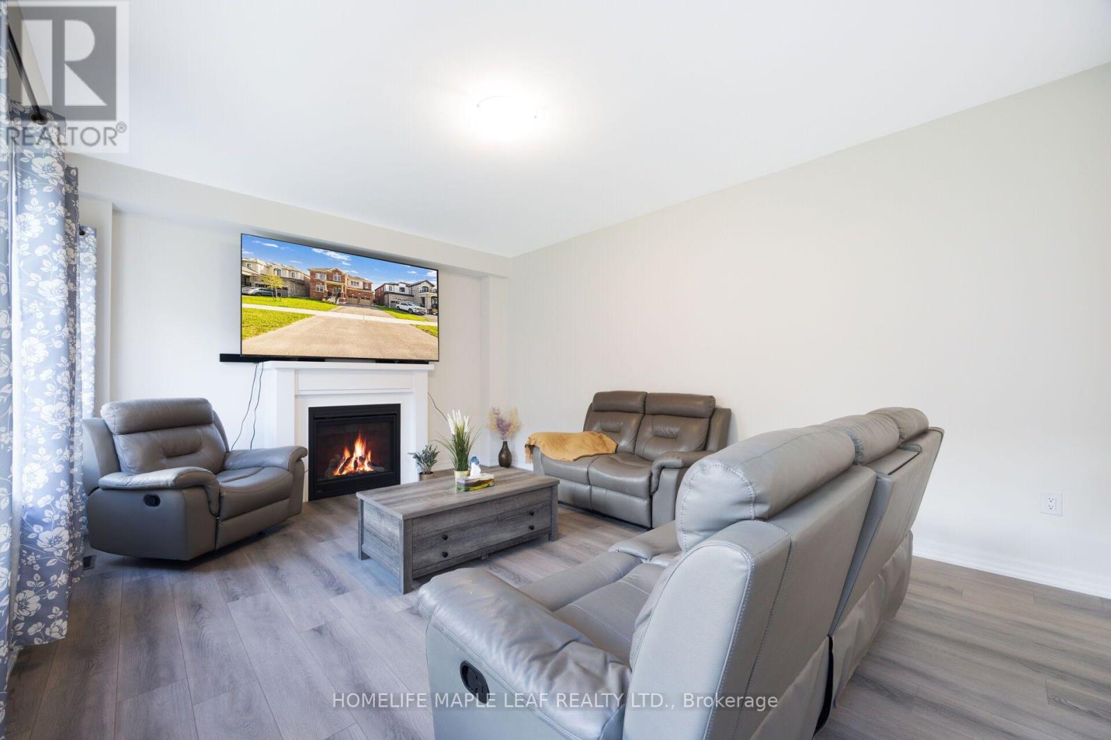 244 WARDEN STREET, Clearview (Stayner) — photo 12