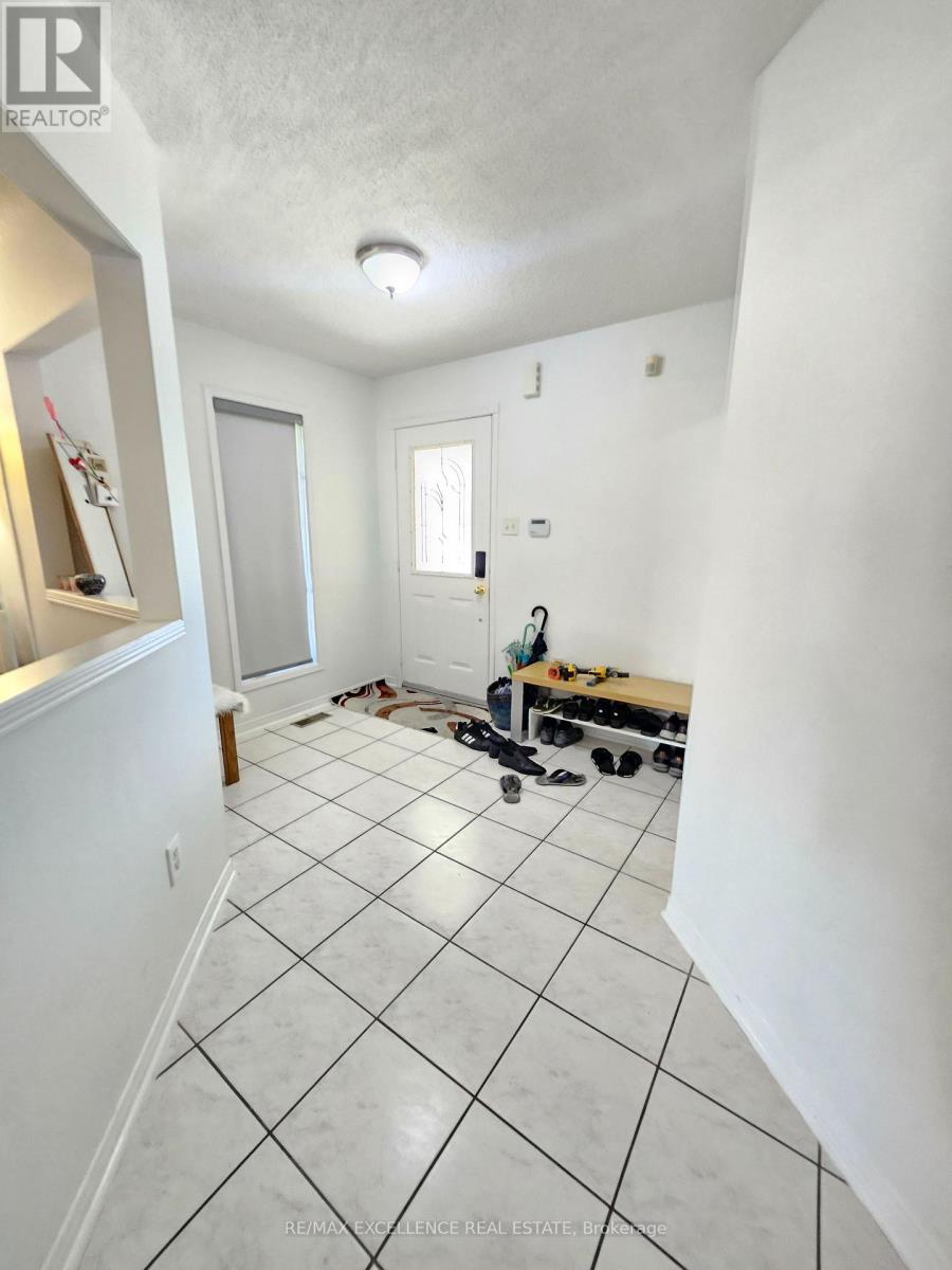 UPPER - 24 HAYLOFT COURT, Brampton (Fletcher's Creek Village) — photo 3