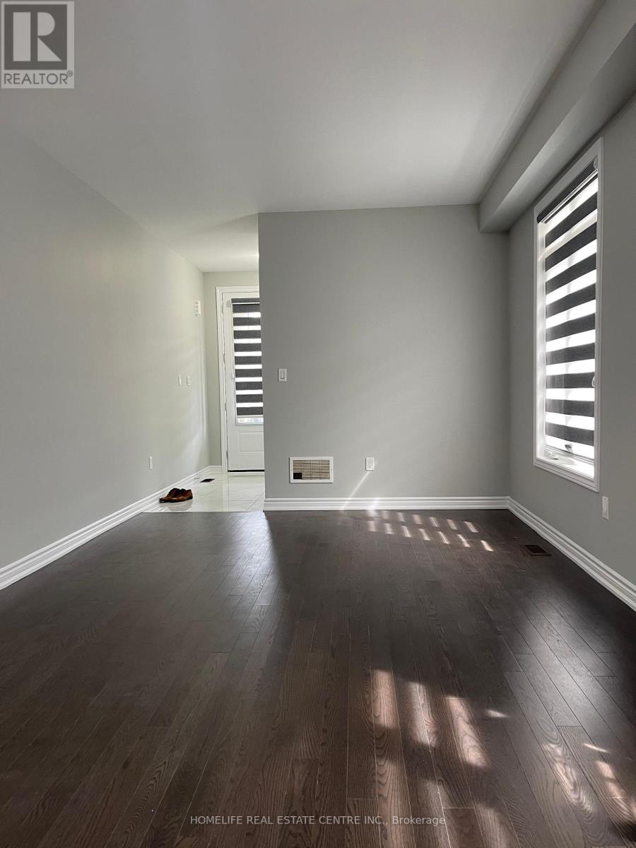 UPSTAIRS - 29 PUFFIN CRESCENT, Brampton (Sandringham-Wellington North) — photo 2
