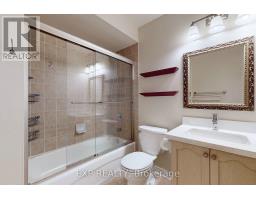 36 - 21 Eastview Gate, Brampton, ON L6P1P6 Photo 14