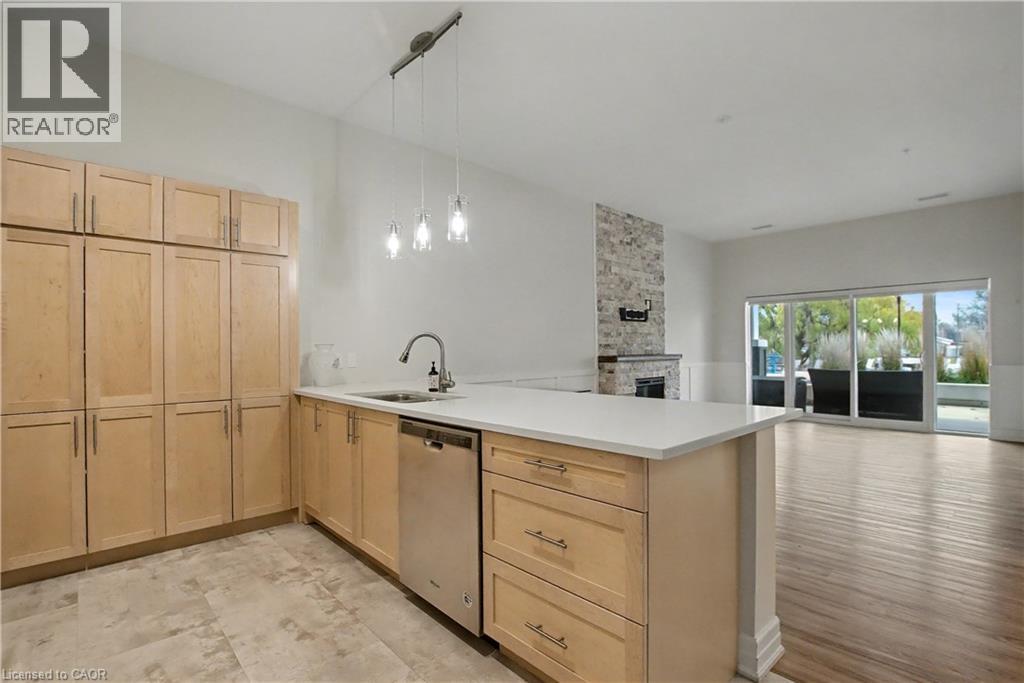 39 SISTER VARGA Terrace Unit# 006, Hamilton — photo 10