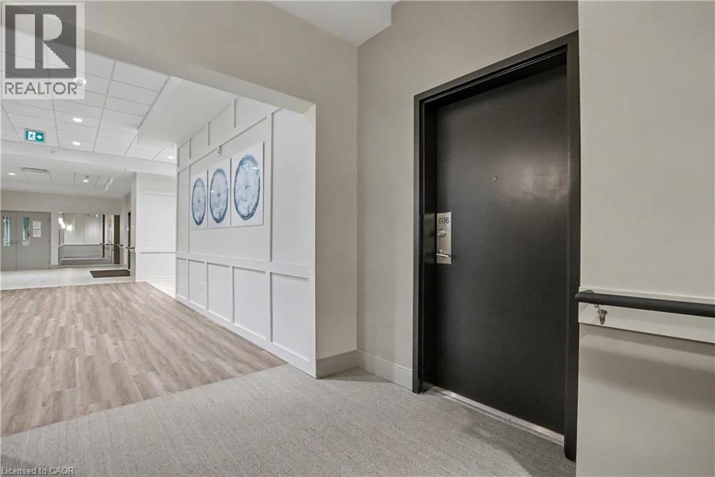 39 SISTER VARGA Terrace Unit# 006, Hamilton — photo 4