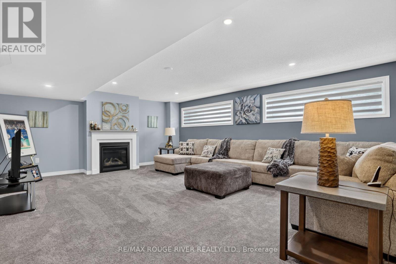 8 TIMBER DRIVE - 22