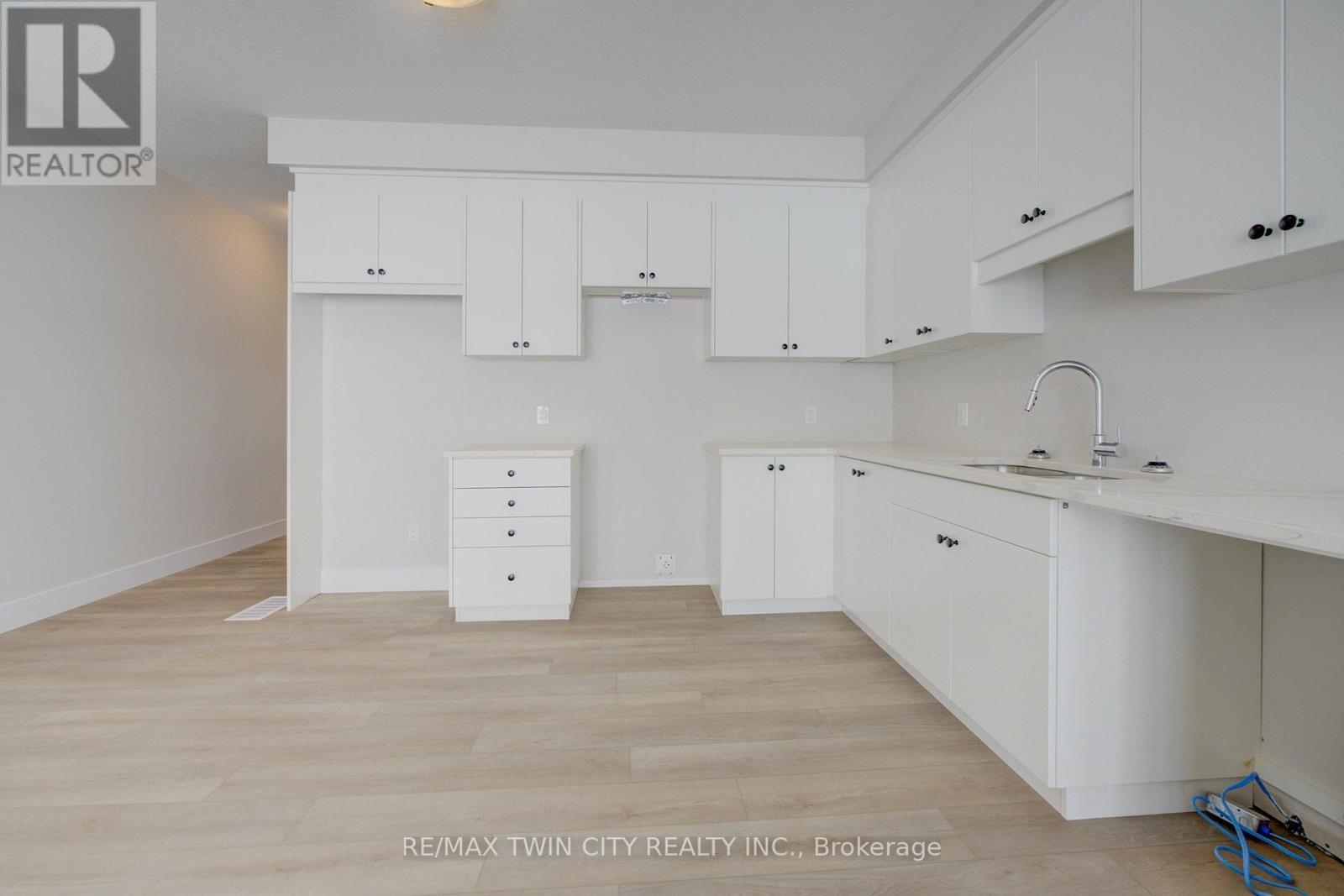 163 DUNNIGAN DRIVE, Kitchener — photo 12