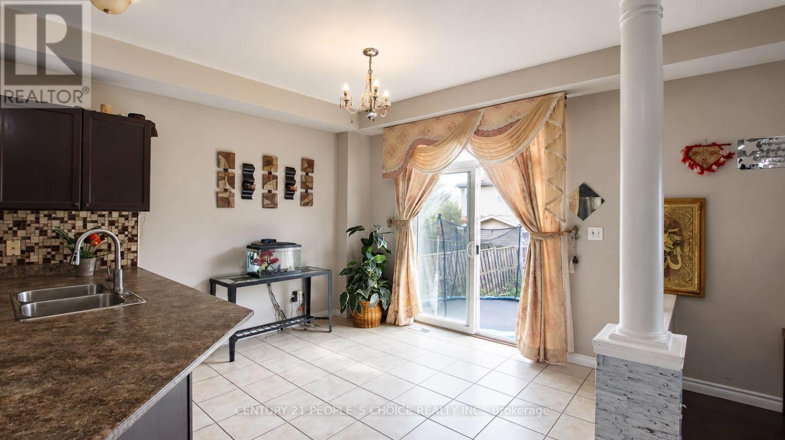 99 TIMBER CREEK CRESCENT, Cambridge — photo 11