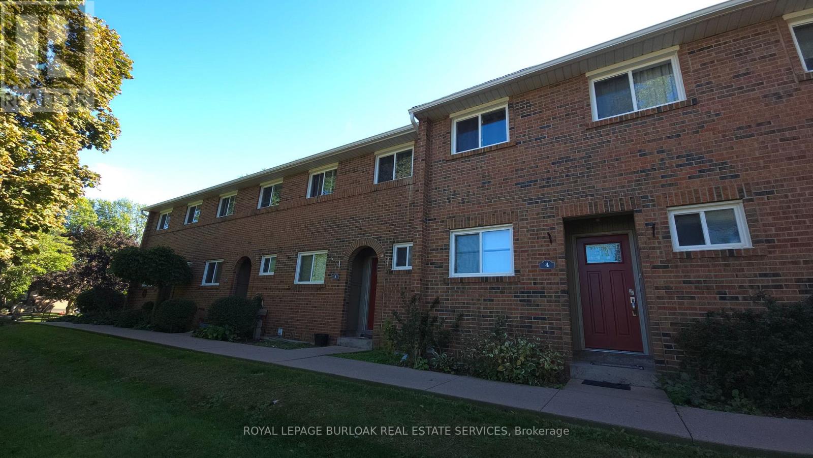 4 - 125 LIVINGSTON AVENUE, Grimsby (Grimsby West)