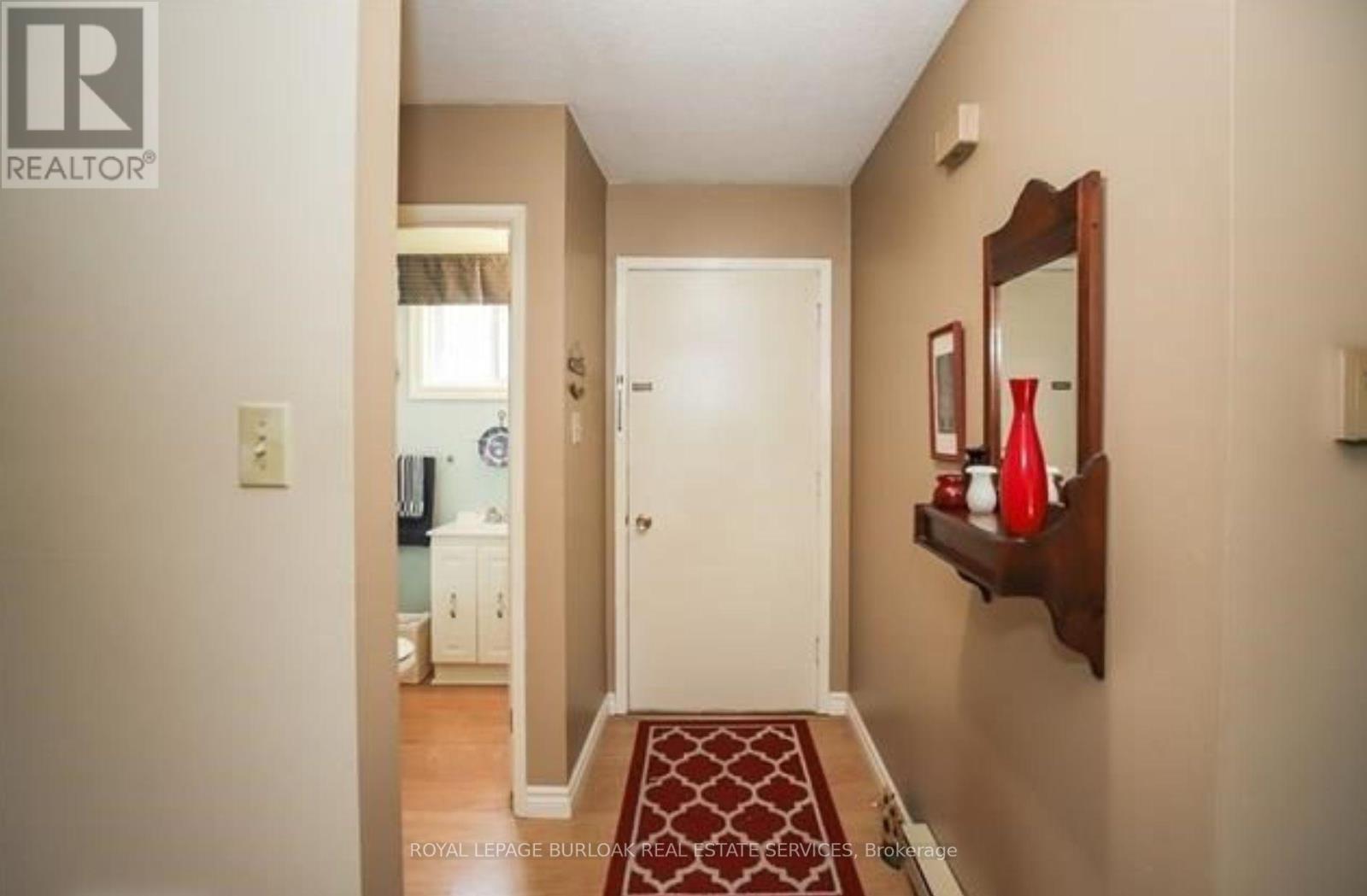 4 - 125 LIVINGSTON AVENUE, Grimsby (Grimsby West) — photo 3