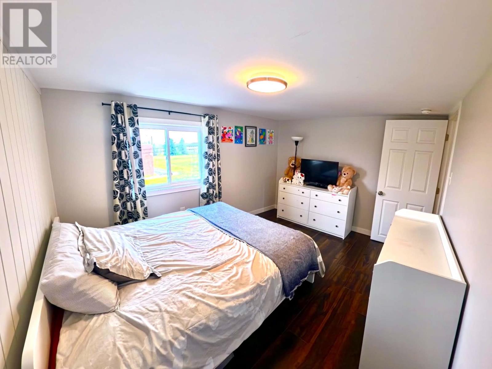413 Hawthorne Avenue - 11