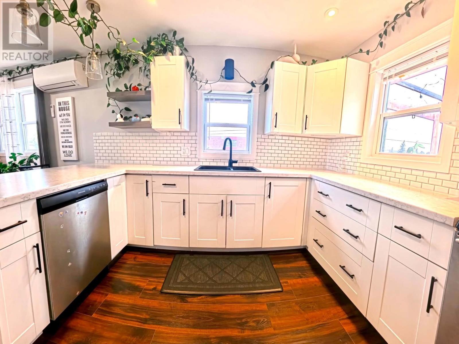 413 Hawthorne Avenue - 6