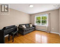 Family room - 110 Gleneagles Drive, Hammonds Plains, NS B4B1V8 Photo 6