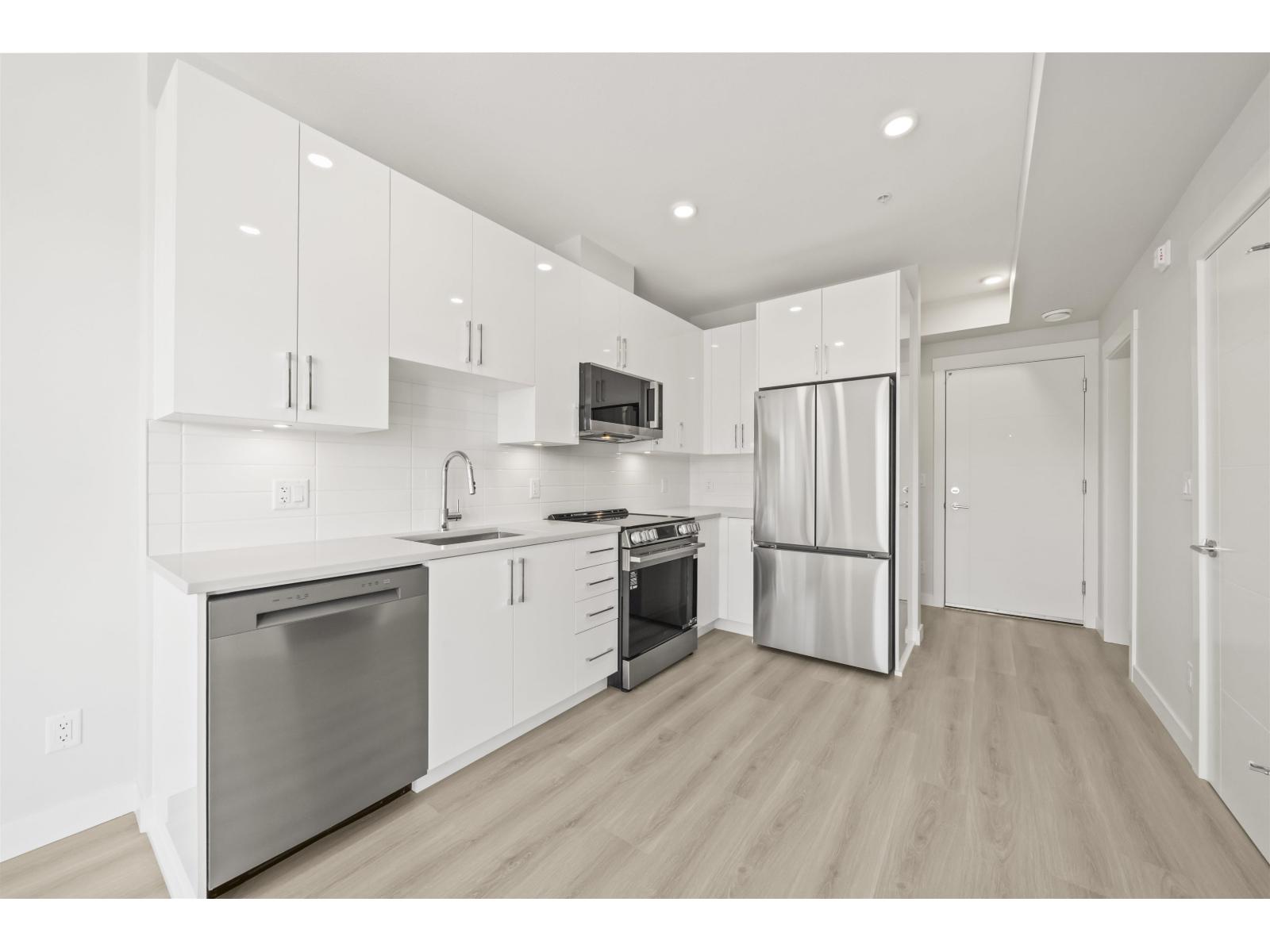 #602 8423 CEDAR Street, Mission, British Columbia, V0V0V0, Mission, British Columbia — photo 4 of 5