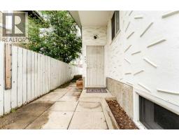 2906 Doverville Crescent Se, Calgary, AB T2B1T0 Photo 36