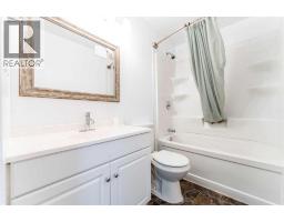 2906 Doverville Crescent Se, Calgary, AB T2B1T0 Photo 16