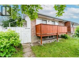 2906 Doverville Crescent Se, Calgary, AB T2B1T0 Photo 39