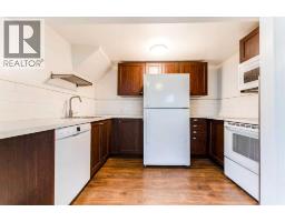 2906 Doverville Crescent Se, Calgary, AB T2B1T0 Photo 24
