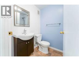2906 Doverville Crescent Se, Calgary, AB T2B1T0 Photo 31