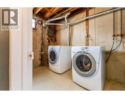 2906 Doverville Crescent Se, Calgary, AB T2B1T0 Photo 34
