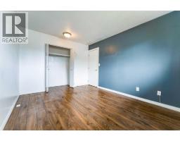2906 Doverville Crescent Se, Calgary, AB T2B1T0 Photo 13