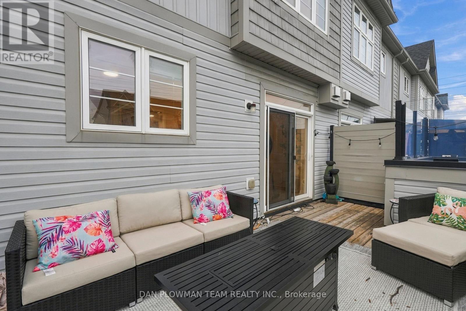 14 CORNERSIDE WAY - Image 25