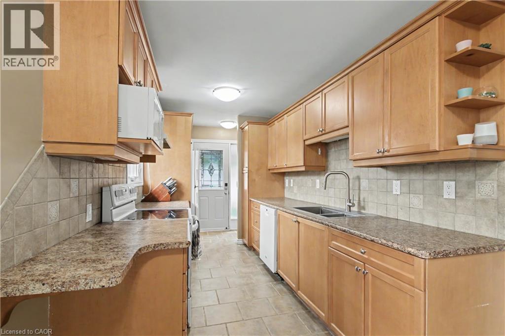 484 REDFOX Road Unit# B, Waterloo — photo 4