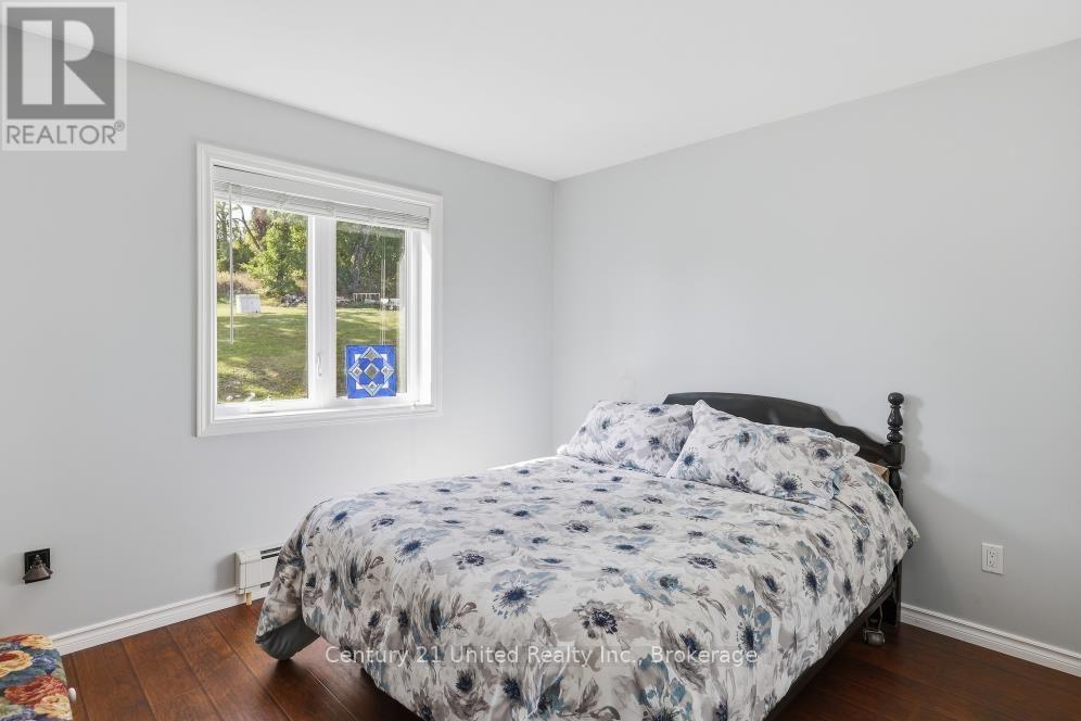 216 NORTH INDIAN ROAD - Image 21