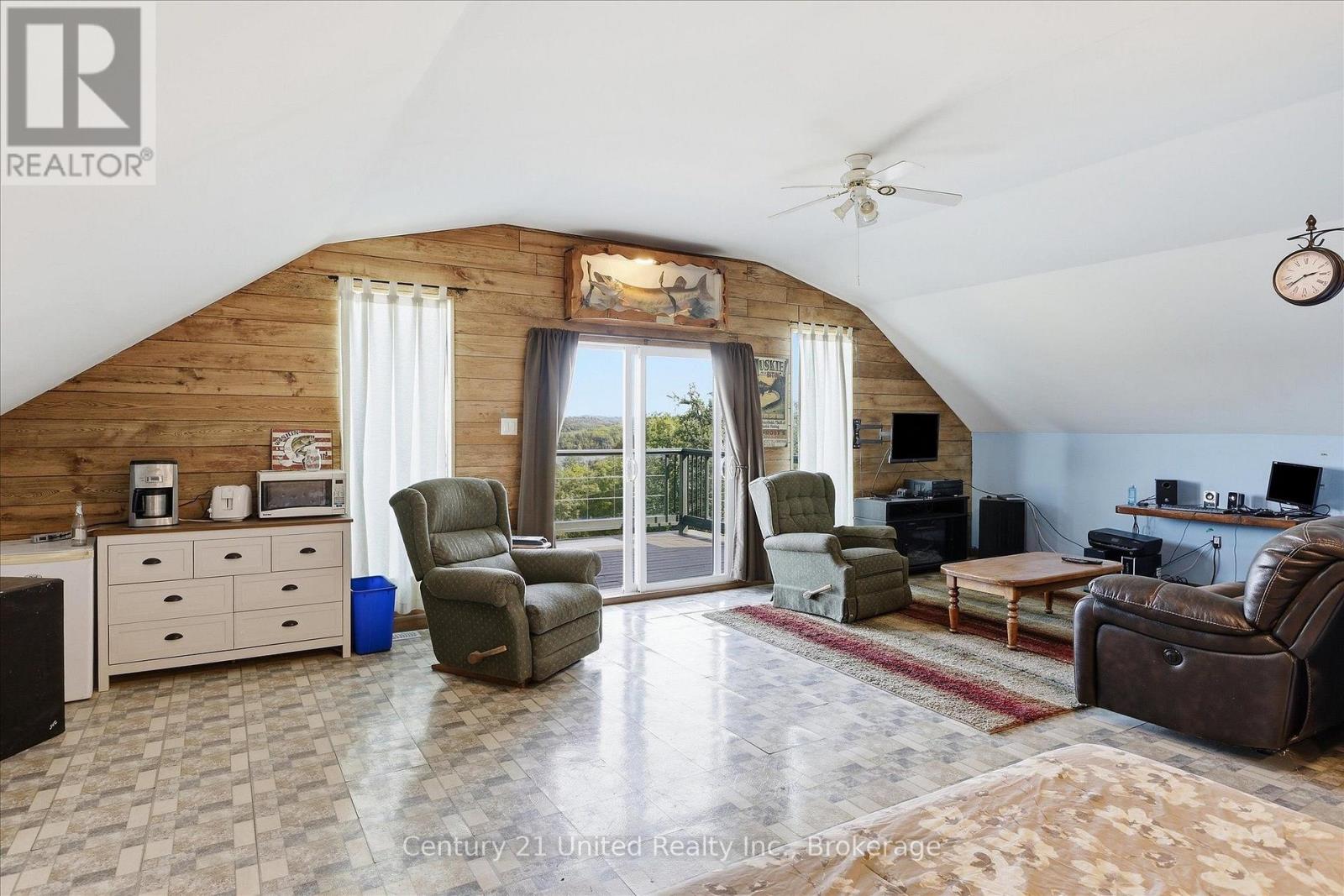 216 NORTH INDIAN ROAD - Image 27