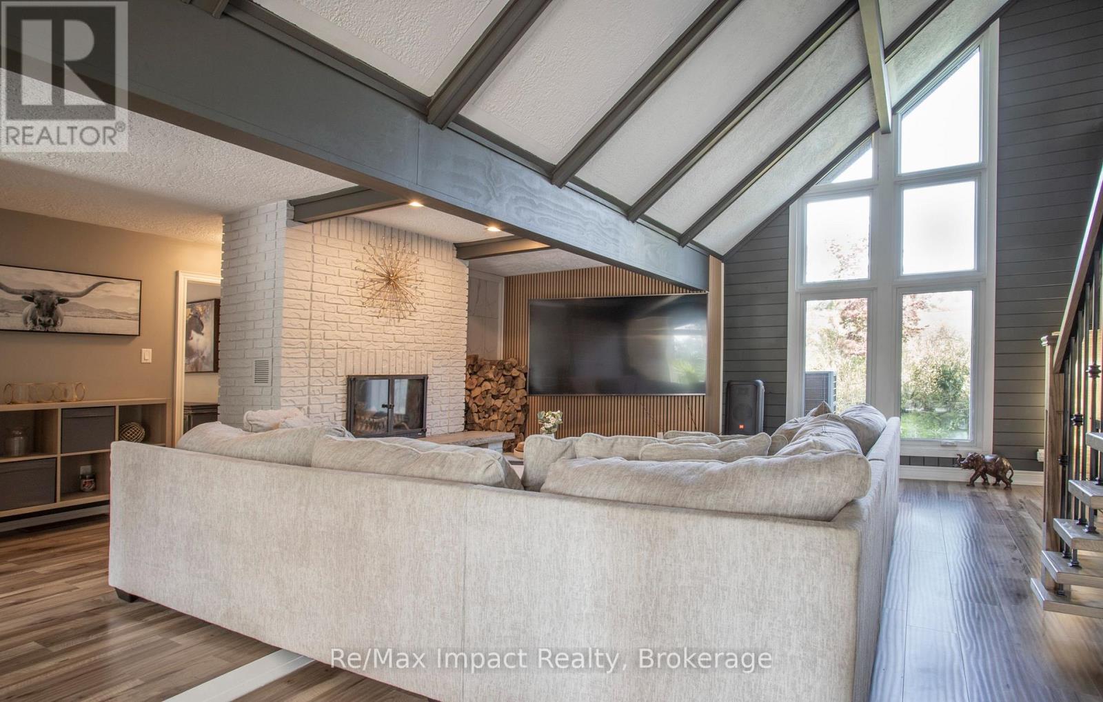 150 FINLEY ROAD - 13