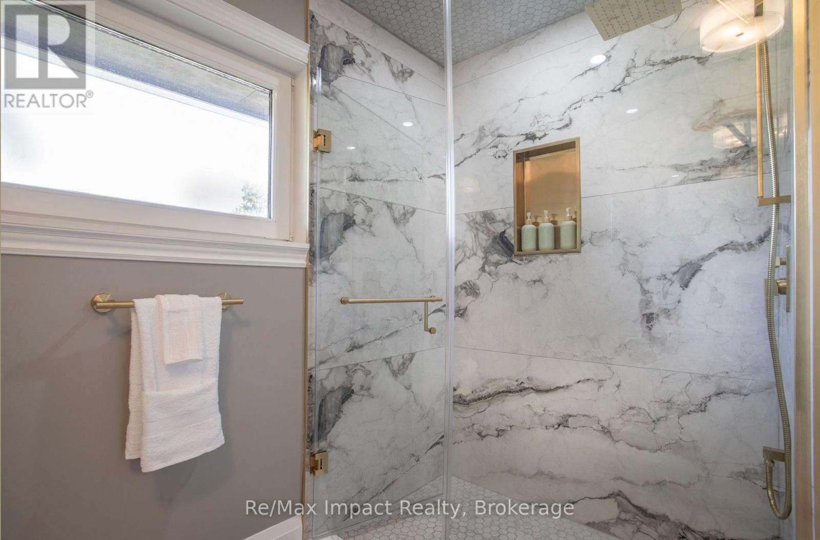 150 FINLEY ROAD - 19