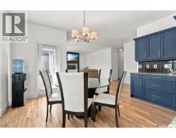 Family room - 242 Pohorecky Street, Saskatoon, SK S7W0J3 Photo 11