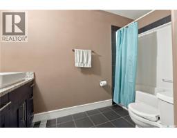 242 Pohorecky Street, Saskatoon, SK S7W0J3 Photo 22